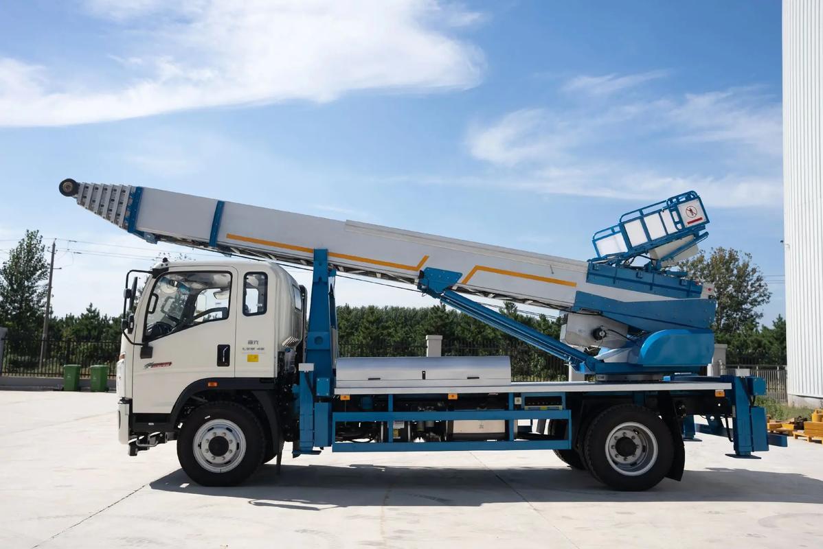 香河县云梯上料车租赁费用